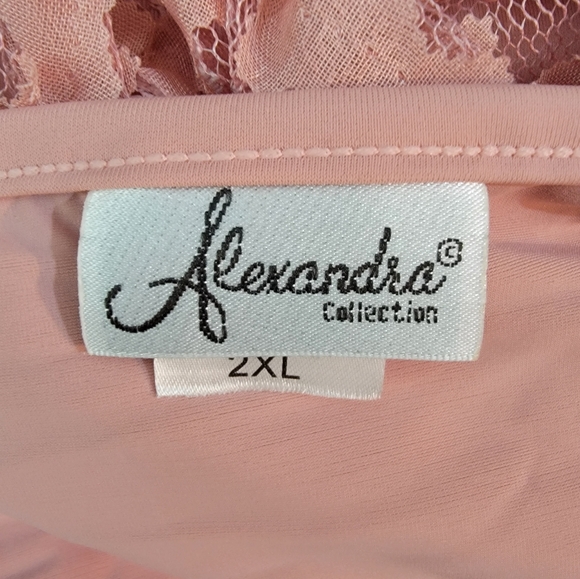 Alexandra collection pink crop top - Picture 4 of 4